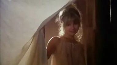 Vibratör ile eskiturkporno sarışın