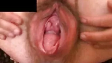 Seksi ayaklarını eski türk pornaları hissediyor
